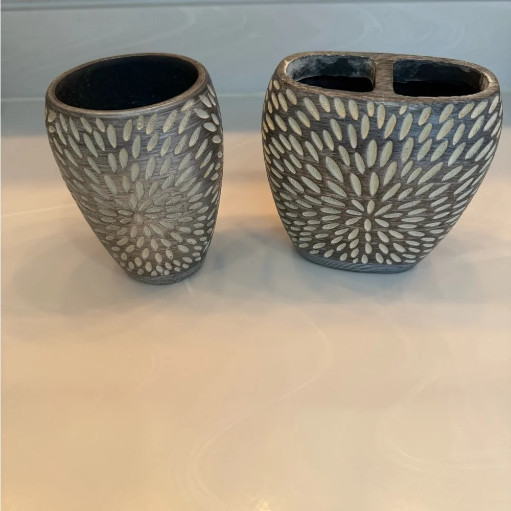 Elegant Gray and White Home Accent Tumbler & Toothbrush Holder by Cynthia Rowley